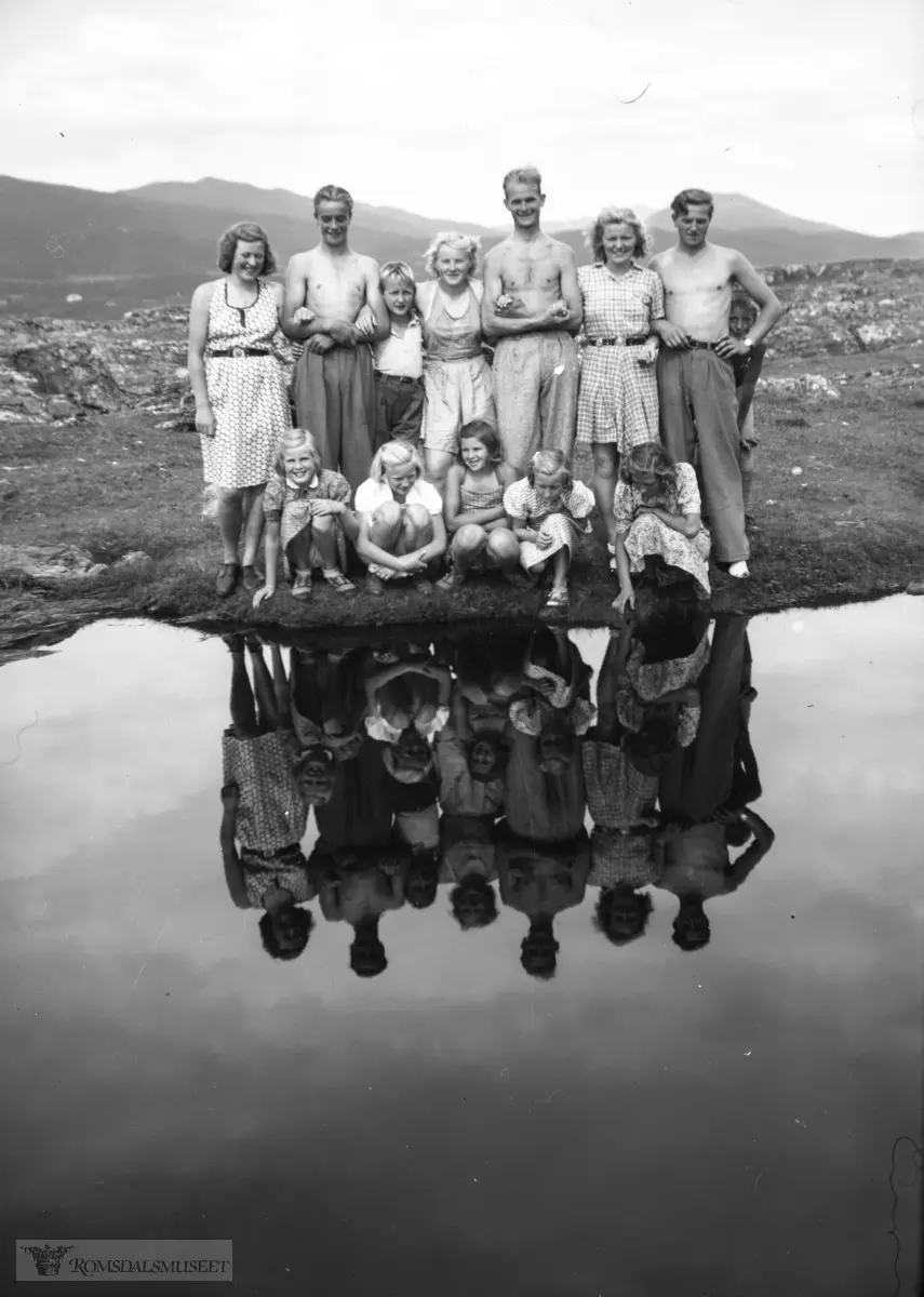 "Speilbilde på Orholmen". ."1939".B.J.K