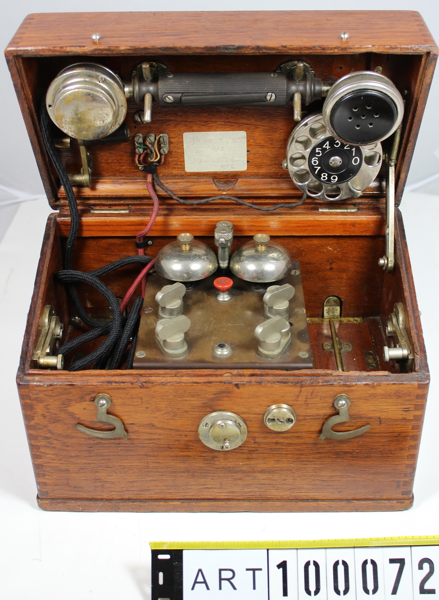 Fälttelefon - Artillerimuseet / DigitaltMuseum