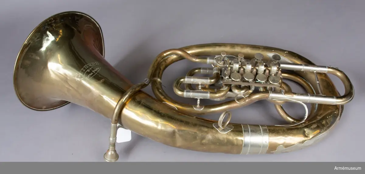 Bleckblåsinstrument vid namn eufonium vilket även kan stavas euphonium. Eufoniet kan användas i symfoniska blåsorkestrar, brassband och militärorkestrar. Ett framträdande instrument i många marscher.