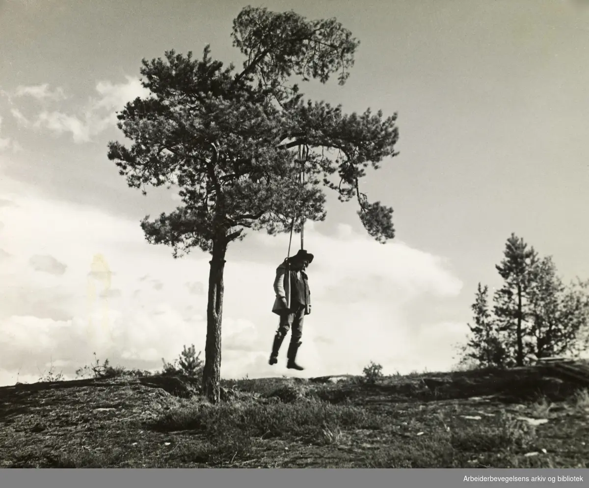 Stillsfoto fra Per Aabels og Harry Ivarsons spillefilm "Jeppe paa bjerget" fra 1933. Jeppe, spilt av Hauk Aabel.