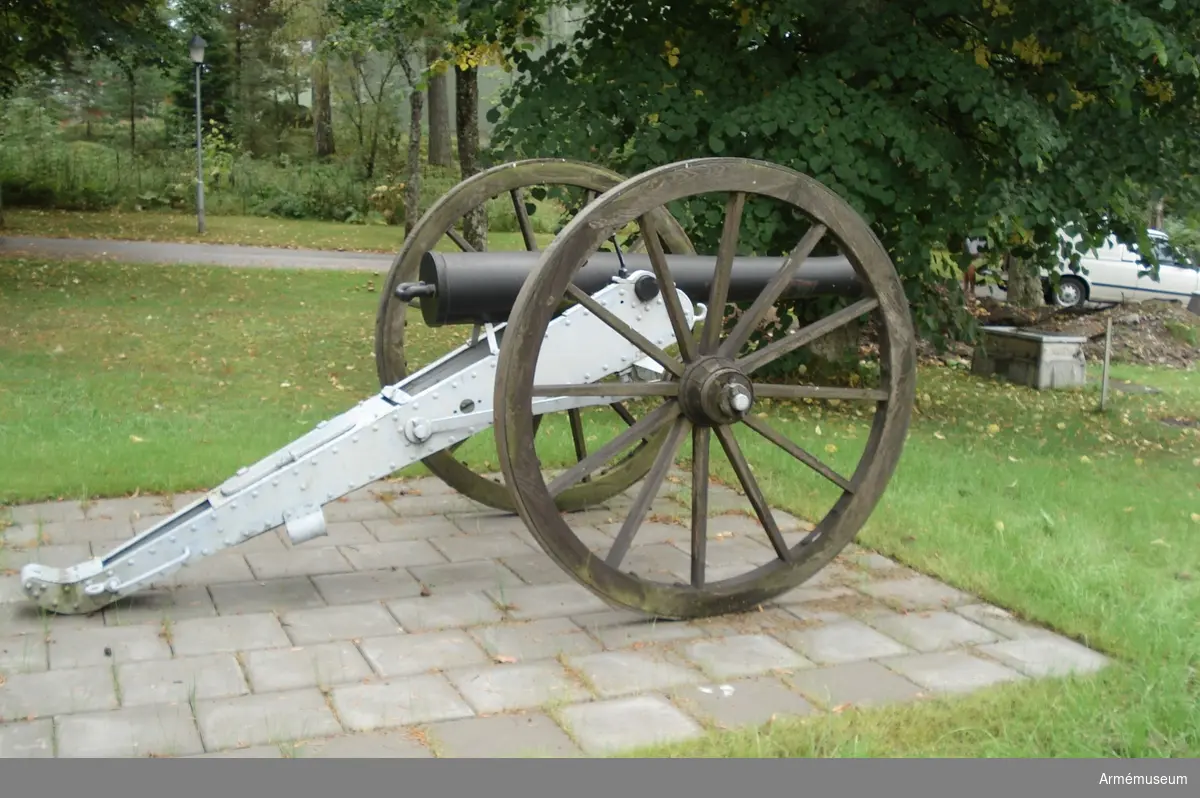 Grupp F I.
8 cm kanon m/1877 består av ett 8 cm eldrör m/1863 i lavett m/1874.