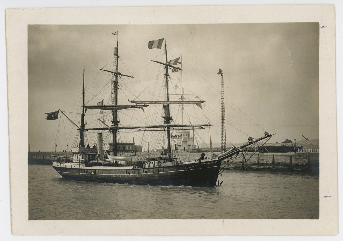 Antarktiska undsättningsexpeditionens fartyg FRITHJOF når Le Havre den 4 mars 1904.