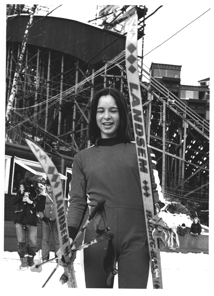 "Kollen". Kitty Dahl vant 5 km jr. - DEXTRA Photo / DigitaltMuseum