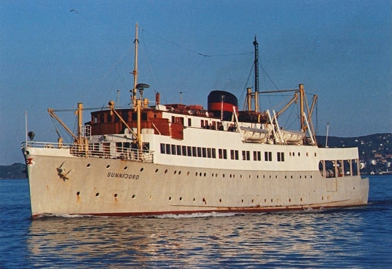 MS SUNNFJORD (bygget 1943)