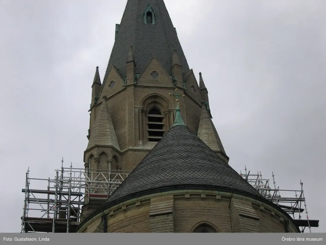 Renoveringsarbeten av tornfasader på Olaus Petri kyrka (Olaus Petri församling).
Östra tornet, efter åtgärder.
Dnr: 2008.230.065