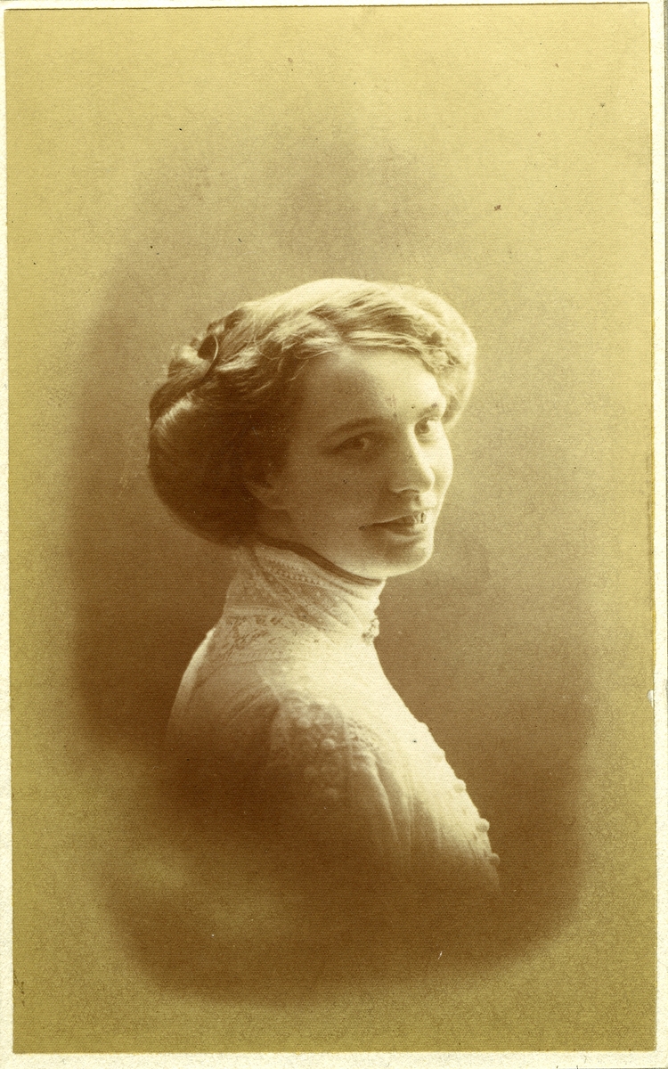 Fredrikstad
Vestsiden,
Margit Hval (f.1888 i Kristiania)