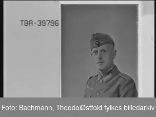 Portrett av tysk soldat i uniform. Frantz Schaffhausen.