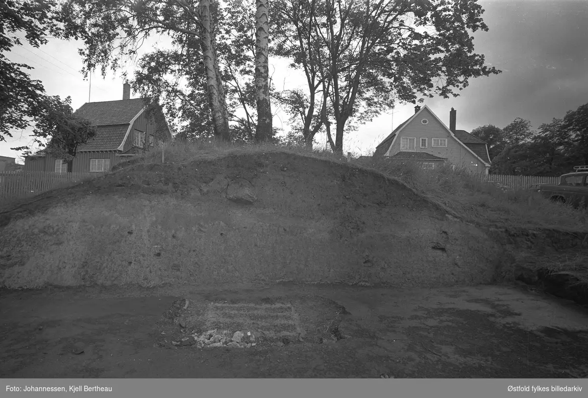 Arkeologisk utgraving av Borgs byvoll mot St. Mariegate i Sarpsborg 1968..
