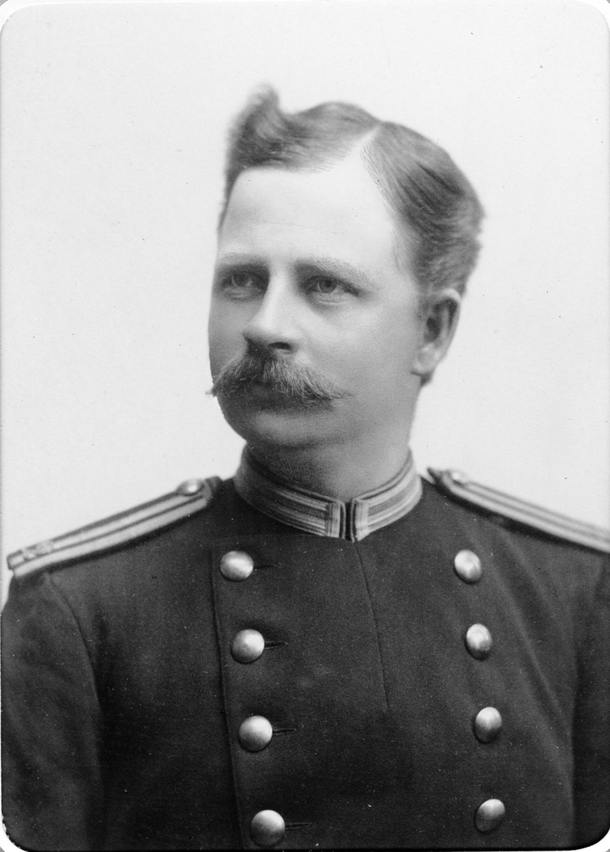 Linderholm, Sergeant
Jönköpings Regemente I 12 Skillingaryd