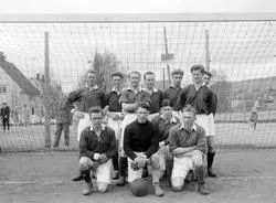 Fotball på Sportsplassen pinsen 1929. Gjøvik B-lag.