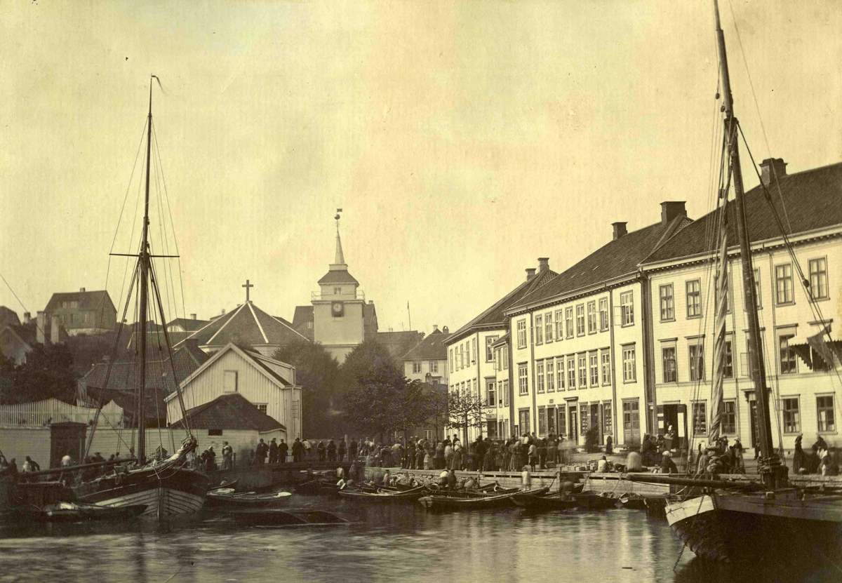 Arendal og omegn - Fra John Ditlef Fürst fotoalbum - Kirkegaten før brannen 1868  - AAks 44 - 4 - 7 - Bilde nummer 52