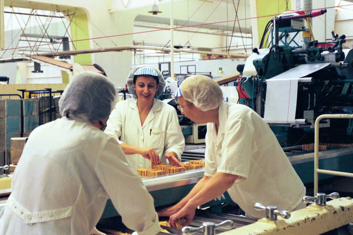 Cream Cracker, kjeks, maskiner, arbeidere, arbeidstøy, kvinner, fabrikkmiljø