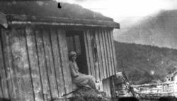 Sofie Johansen f.Frisvol i seterbua til Reithaugen, Frisvoll