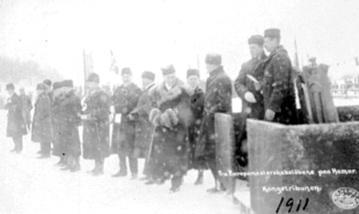 Postkort, Hamar, Veslemjøsa, europamesterskap på skøyter 1911 på Mjøsa, æresgjest kong Haakon, kongetribune,