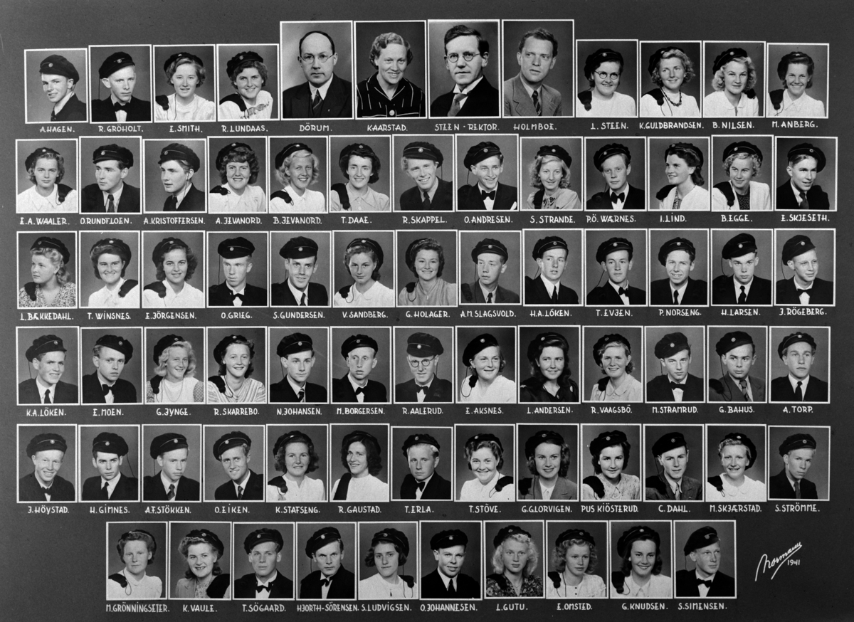 Gr: studenter, lærere, Hamar katedralskole, Hamar. 1941. 

Øverst fv: A. Hagen, R. Grøholt, E. Smith, R. Lundaas, Dørum, Kaarstad, rektor Steen, Holmboe, L. Steen, K. Guldbrandsen, B. Nilsen, M. Anberg. 
2. rekke fv: E. A. Walker, O. Rundfloen, A. Kristoffersen, A. Jevanord, B. Jevanord, T. Daae, R. Skappel, O. Andresen, S. Strande, P. Ø. Wærnes, I. Lind, B. Egge, E. Skjeseth. 
3. rekke fv: L. Bækkedahl, T. Winsnes, E. Jørgensen, O. Grieg, S. Gundersen, V. Sandberg, G. Holager, A. M. Slagsvold, H. A. Løken, T. Evjen, P. Norseng, H. Larsen, J. Røgeberg. 
4. rekke fv: K. A. Løken, E. Moen, G. Jynge, R. Skarrebo, N. Johansen, M. Borgersen, R. Aalerud, E. Aksnes, L. Andersen, R. Vaagsbø, M. Stramrud, G. Bahus, og A. Torp. 
5. rekke fv: J. Høystad, H. Gimnes, A. F. Støkken, O. Eiken, K. Stafseng, R. Gaustad, T. Erla, T. Støve, G. Glorvigen, Pus Kiøsterud, C. Dahl, M. Skjærstad og S. Strømme. 
6. rekke fv: M. Grønningseter, K. Vaule, T. Søgaard, Hjorth-Sørensen, S. Ludvigsen, O. Johannesen, L. Gutu, E. Omsted, G. Knudsen og S. Simensen. 
