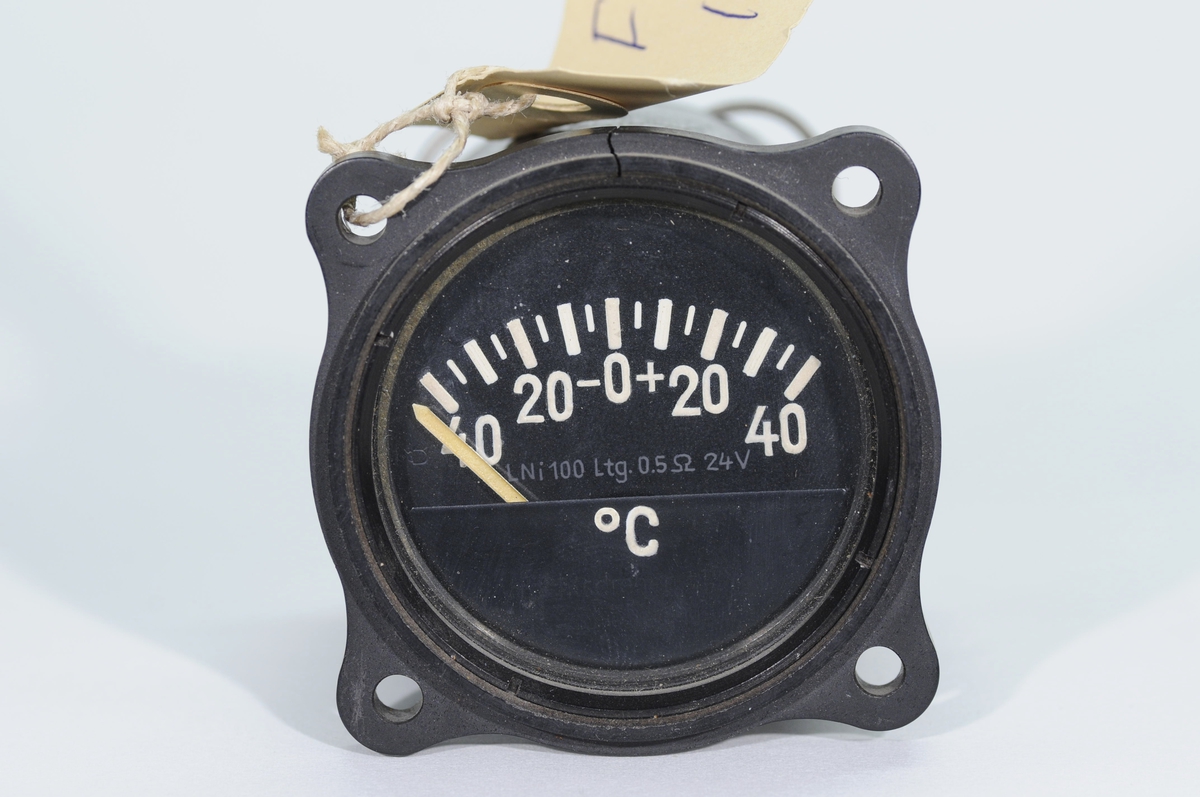 Ytterlufttemperaturindikator FL20349-1 (127-1004G) Instrumentet är graderat från -40 grader celcius till +40 grader celcius.