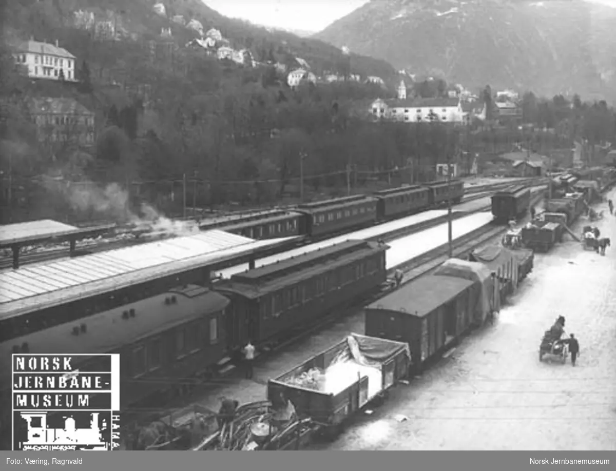 Lasting og lossing av godsvogner på Bergen stasjon