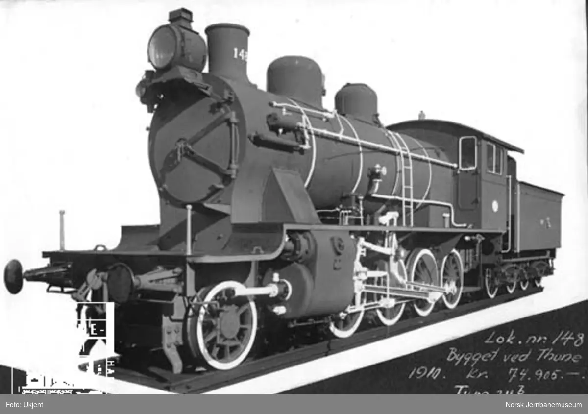 Leveransefoto av Gjøvikbanens damplokomotiv type 24b nr. 148
