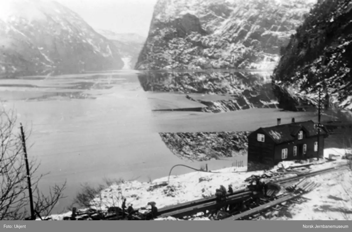 Utrasing på Vossebanen februar 1928 : Kløftefjell (Sibirien) km 417,9