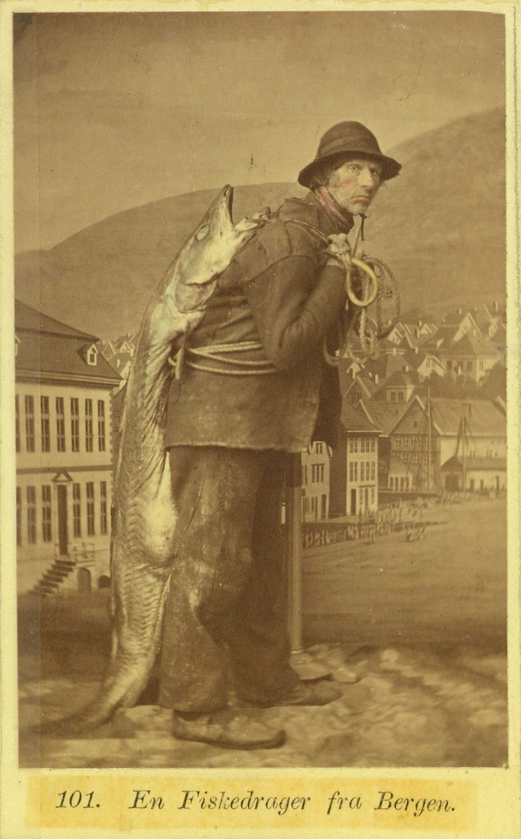 101. En Fiskedrager fra Bergen.