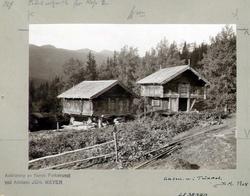 Bygninger, Åkre, Hjartdal, Telemark. Fotografert 1908.