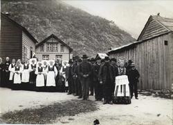 568. Brudefølge, Hardanger, Hordaland.