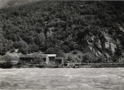 Landskap med gårdstun, Lille Fale, Sunndal, Møre og Romsdal.