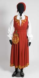 Serie med bilder av kvinnedrakt, som er sendt til en utstill