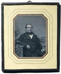 Daguerreotypi. Halvfigur portrett av kjøpmann og konsul Joha