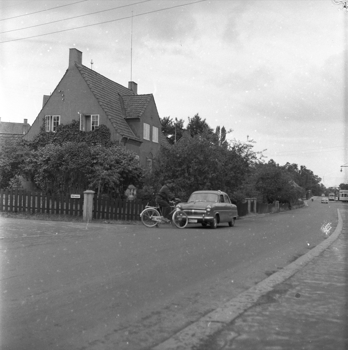 Ullevål Hageby, Oslo, 09.08.1955. Farlig kryss.