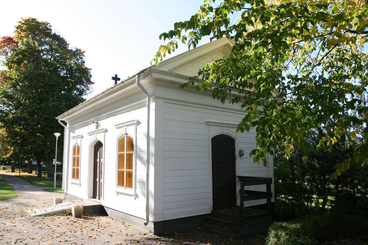 Gravkapellet på kyrkogården vid Älvkarleby kyrka, Älvkarleby socken, Uppland 2008