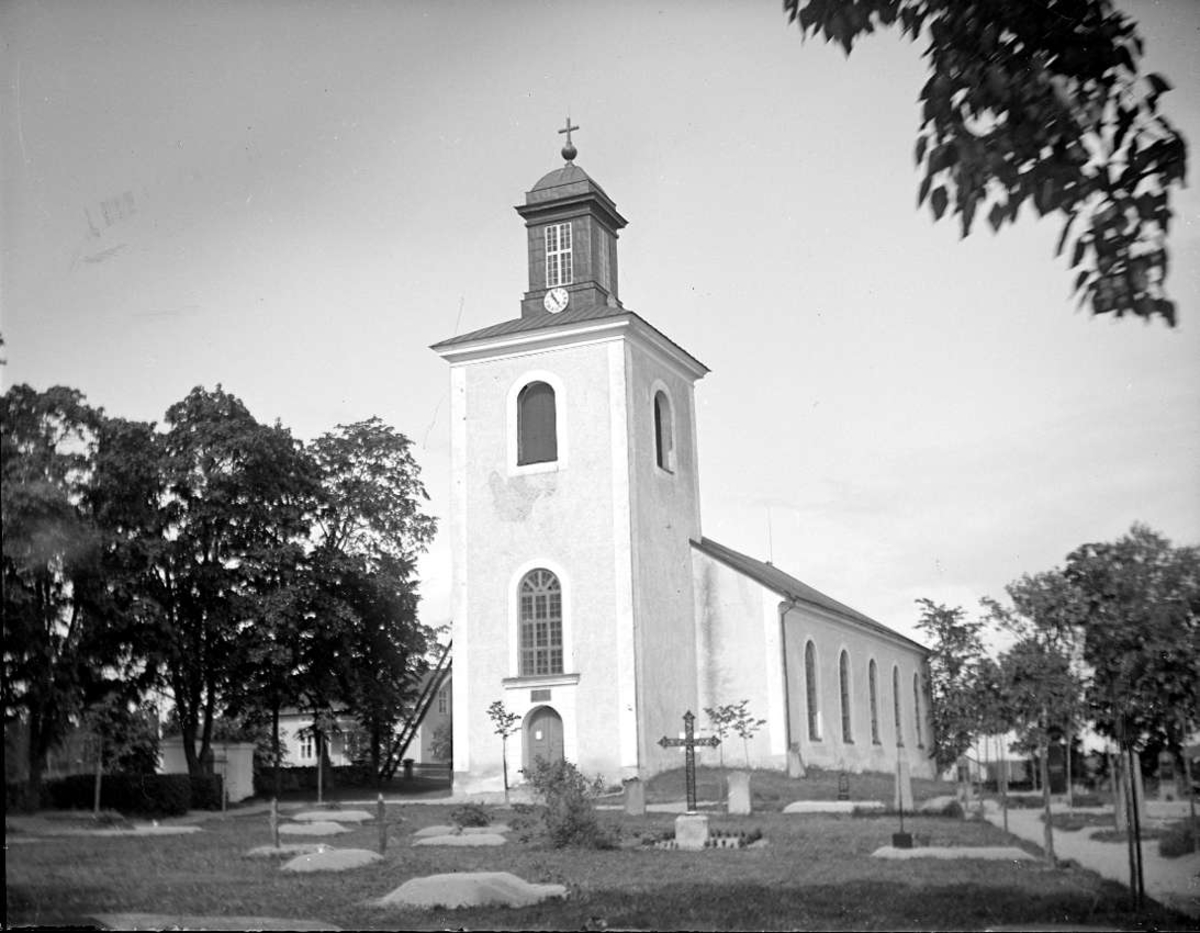 Huddunge kyrka, Huddunge socken, Uppland i juni 1925