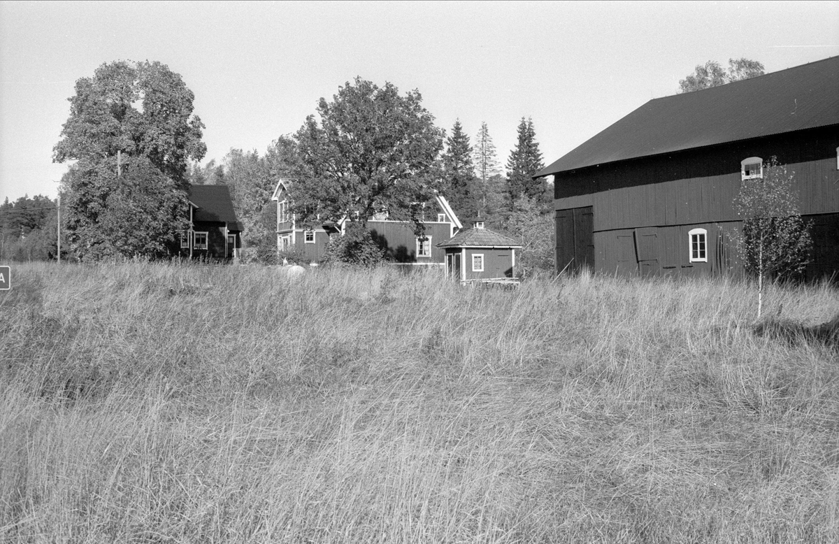 Vy över Åkerlänna S:1, Bälinge socken, Uppland 1983