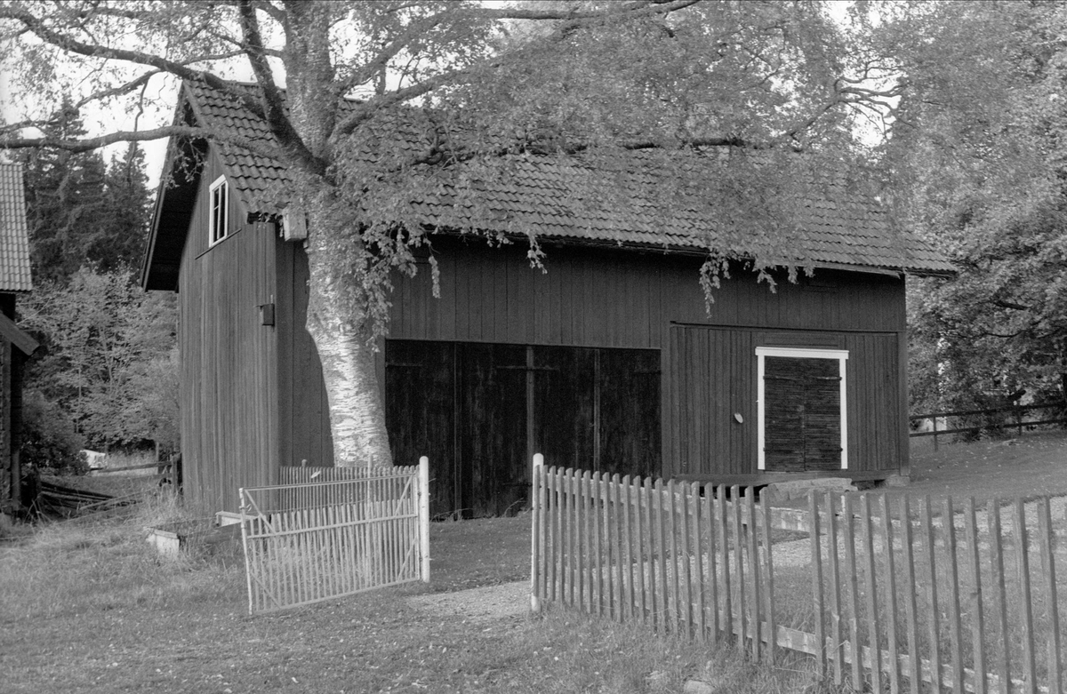 Garage, Svartarbo 1:2, Bälinge socken, Uppland 1983