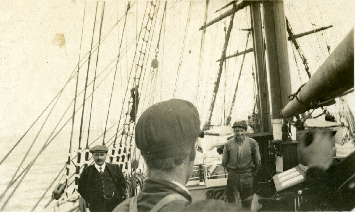 Kaptein Andersen ombord i Bark 'Indiangirl' (ex Fiol, ex Simetra, ex Artemis)(b. 1890, Rostocker Act. Ges., Rostock).