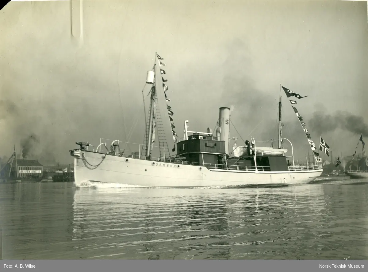 Eksteriør, hvalfangstskipet D/S Samson, B/N 277. Levert av Akers Mek. Verksted i 1908 til Sandefjords Hvalfangerselskab.