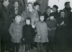 Skipsreder Arnt F. Mørland og frue, pastor Reidar Kabro, Arn