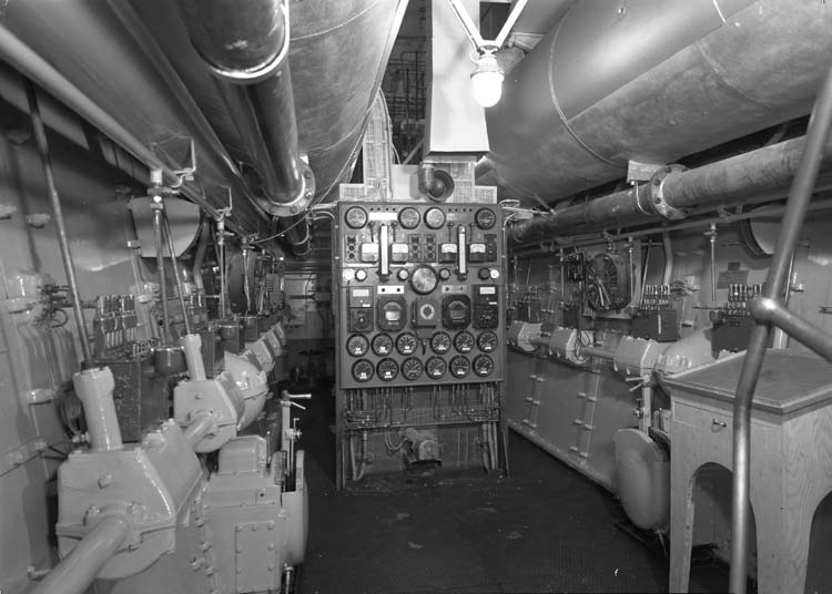Interiör från fartyg 113 M/T Islas Georgias, maskiner.