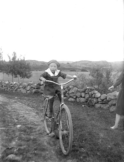Enligt notering: "En liten cyklist, Sven Olsson, Vidingen".