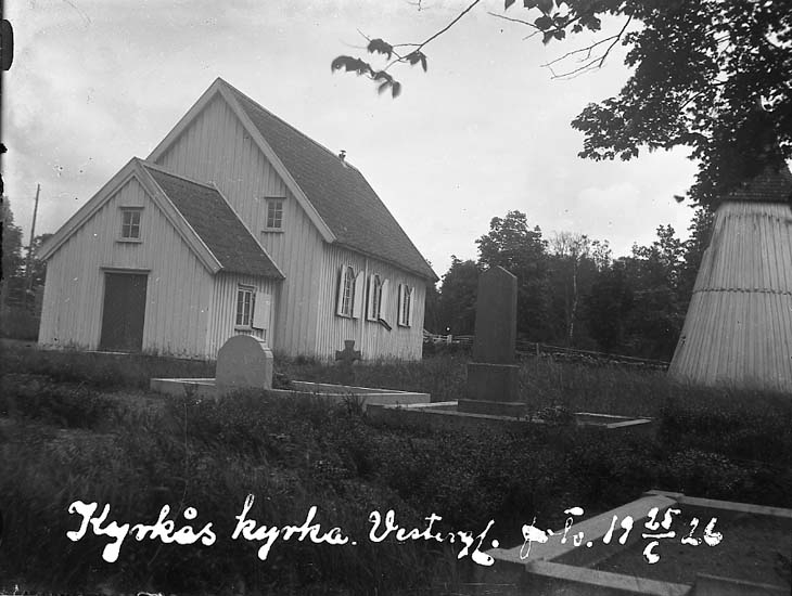 Enligt text på fotot: "Kyrkås kyrka, Vestergl, foto 25/6 1926".