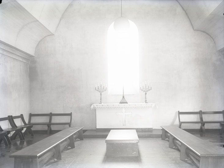 "1935. N.o. 22. Grafkapellet."

"Kvistrumsälven. Kvistrumsvägen."