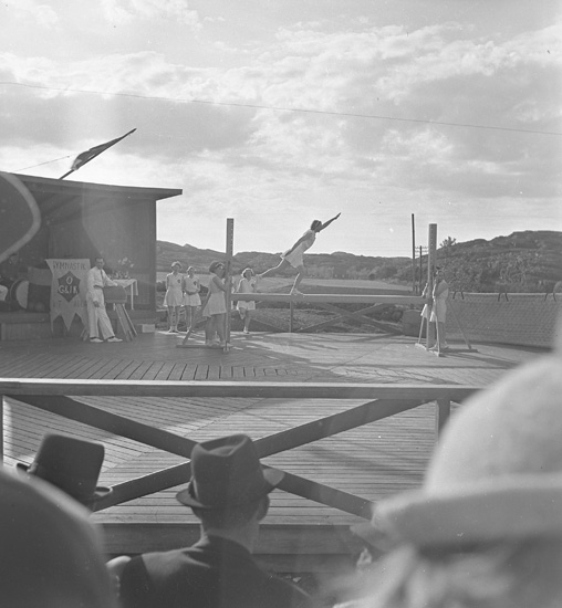Text till bilden: "Fiskebäckskil. Gymnastikuppvisning. 1939.05.14".