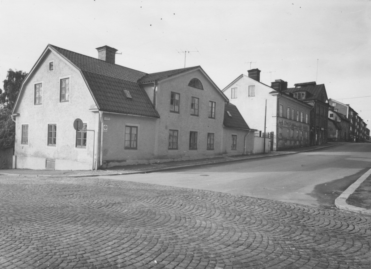 Enköping, kvarteret Bryggaren, Kungsgatan från Tullgatan, mot söder