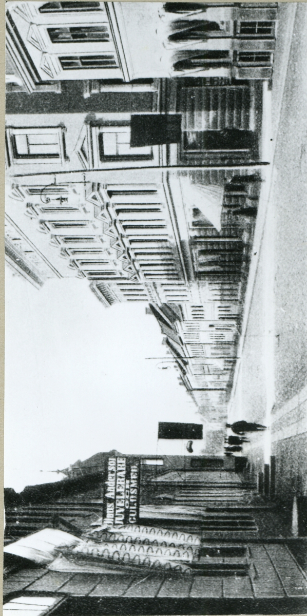 Bilden ska roteras höger
Bebyggelse och Bank på Storgatan i Halmstad