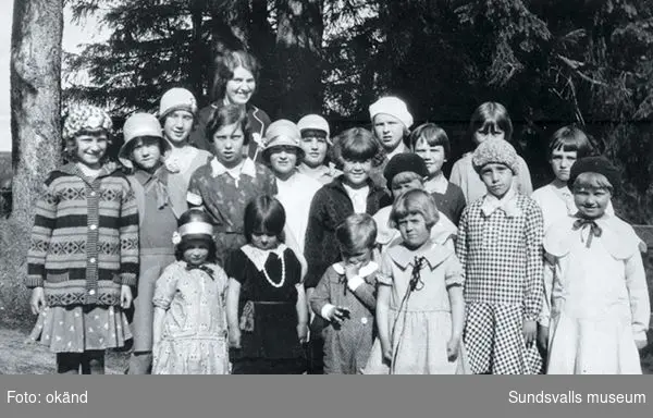 Söndagsskolan med Lyckans barn 1931