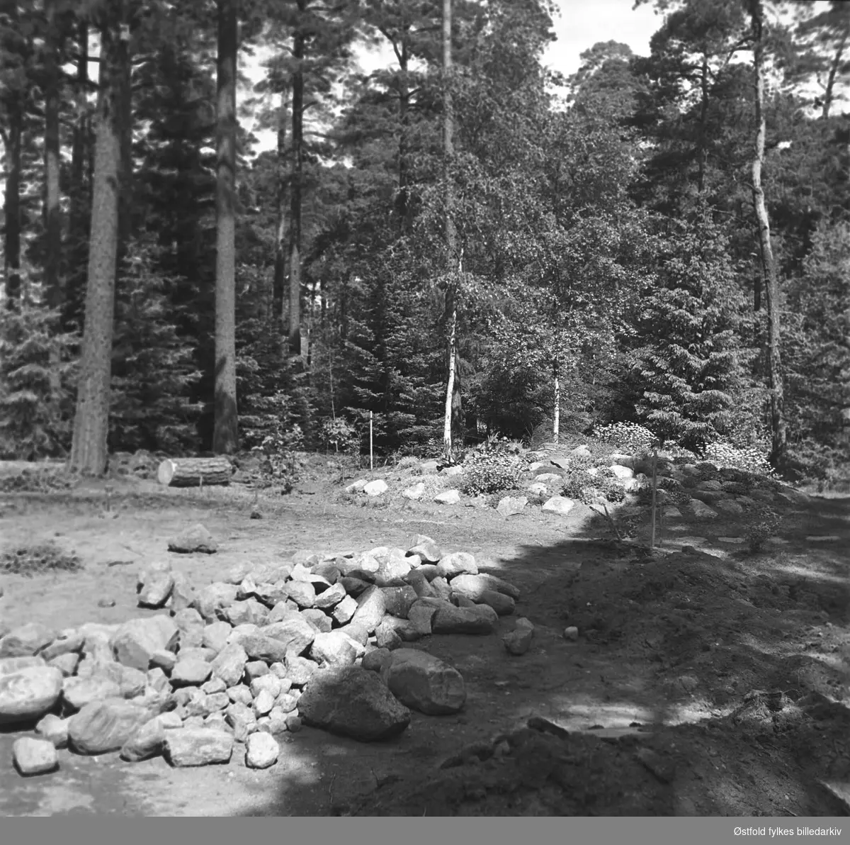 Utgraving (?) i Kullås, Sarpsborg, ca. 1950.