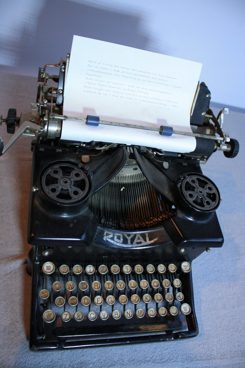 Royal skrivemaskin