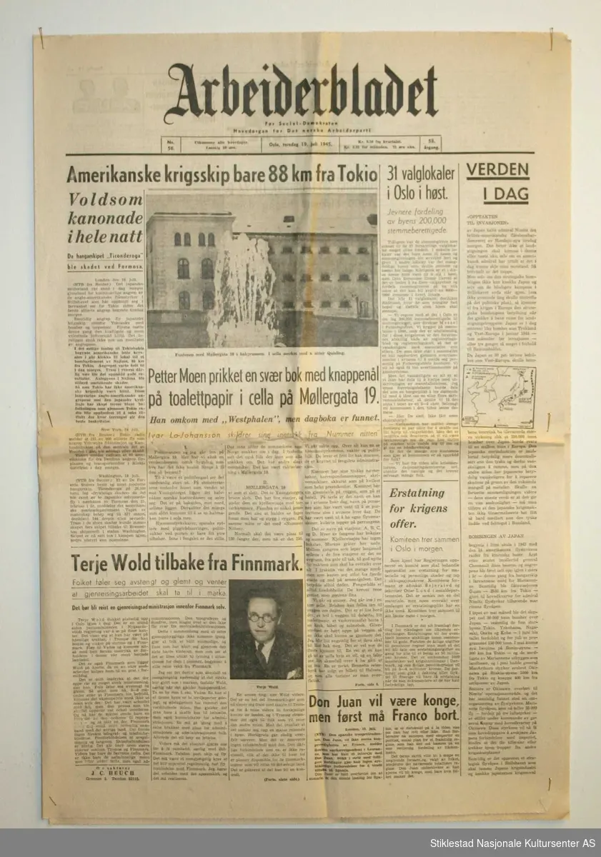 Avisen Arbeiderbladet med 8 sider i Berlinerformat, aftenutgave. Utgitt sommeren 1945. Det norske arbeiderpartis dagsavis i Oslo. Illustrert med bilder.