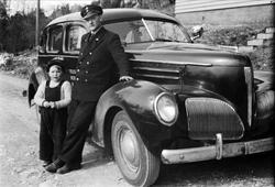 DBH og FF på Florvåg kai, bilmerke Studebaker 1939, modell C