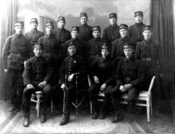 Foran fra venstre: Olav Laukvik, ukjent, Martin Monsen, ukje